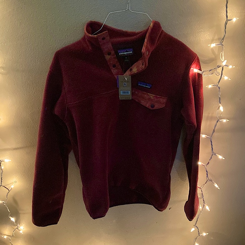 XS, magenta, pullover, button up Patagonia fleece.
